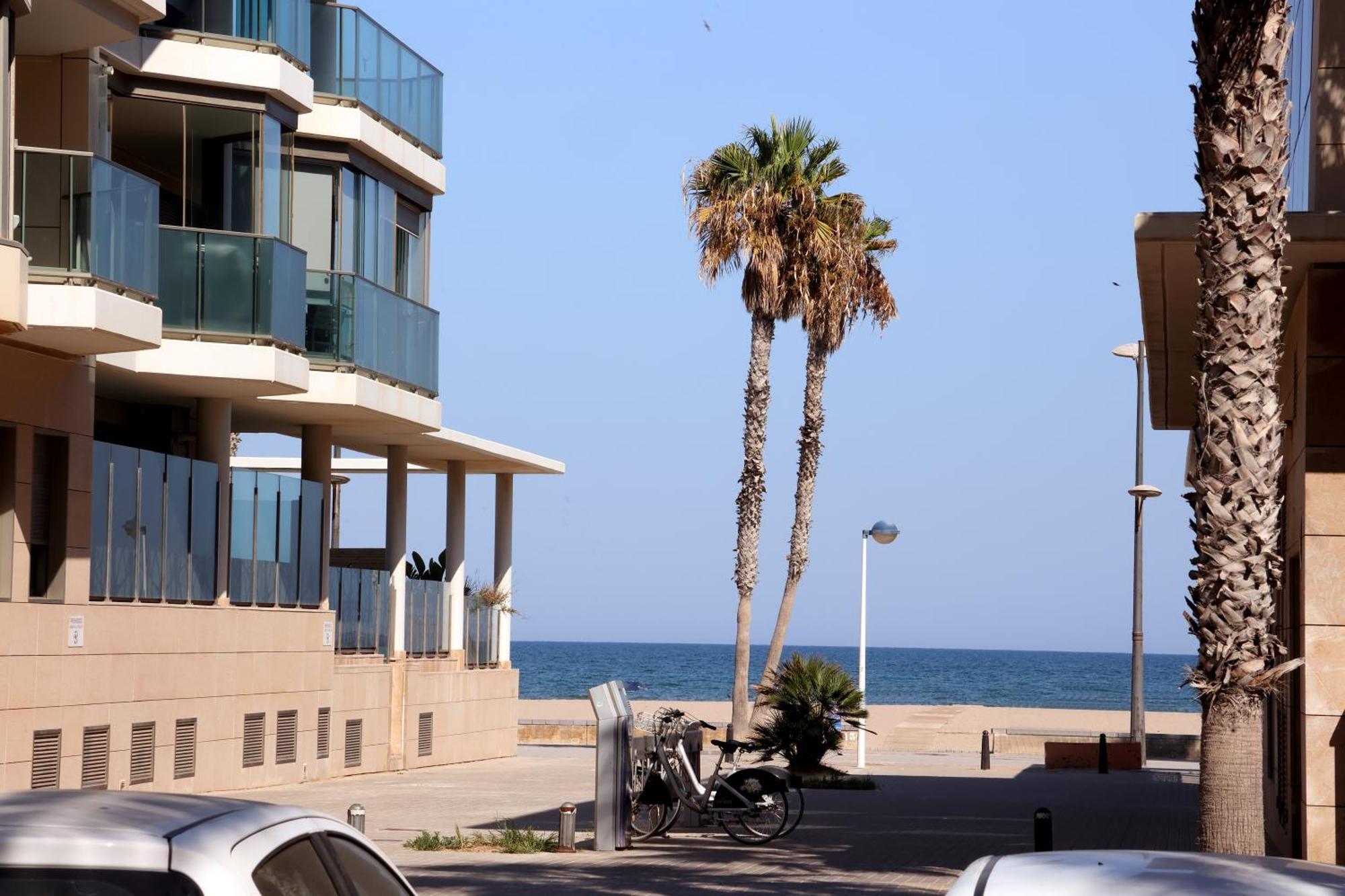 Apartamento Dos Habitaciones Primera Linea De Playa Valência Exterior foto